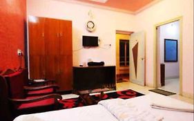 Hotel Santiniketan